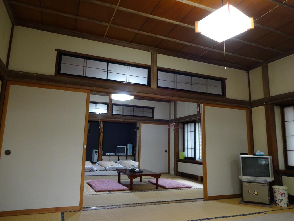 Hakuba Ski-Kan Экстерьер фото