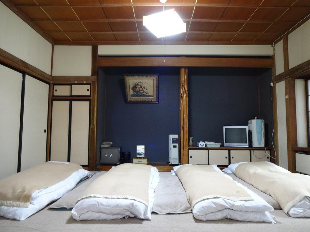 Hakuba Ski-Kan Экстерьер фото