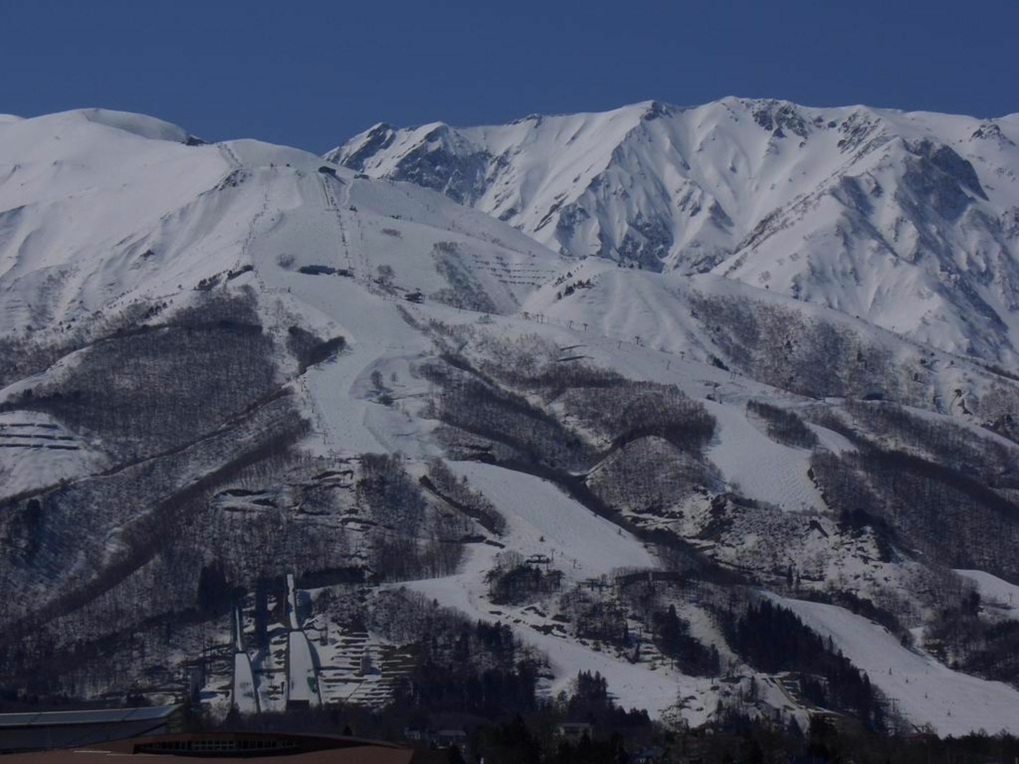 Hakuba Ski-Kan Экстерьер фото